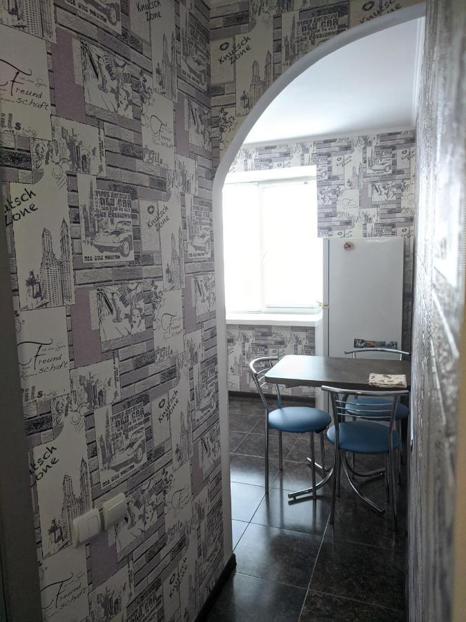 With Balcony On Peremohy Avenue 43 Apartament *