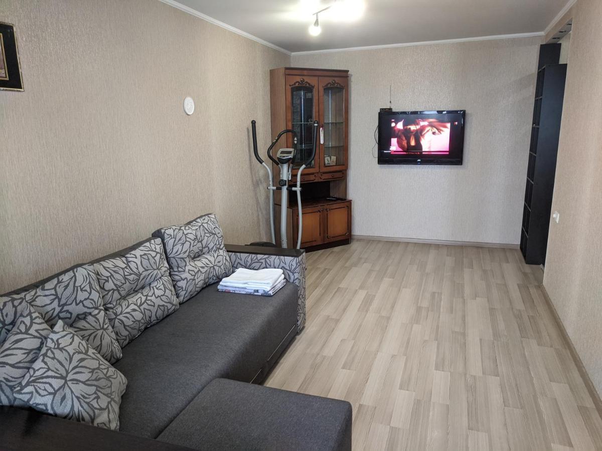 Apartment With Balcony On Peremohy Avenue 43 *
