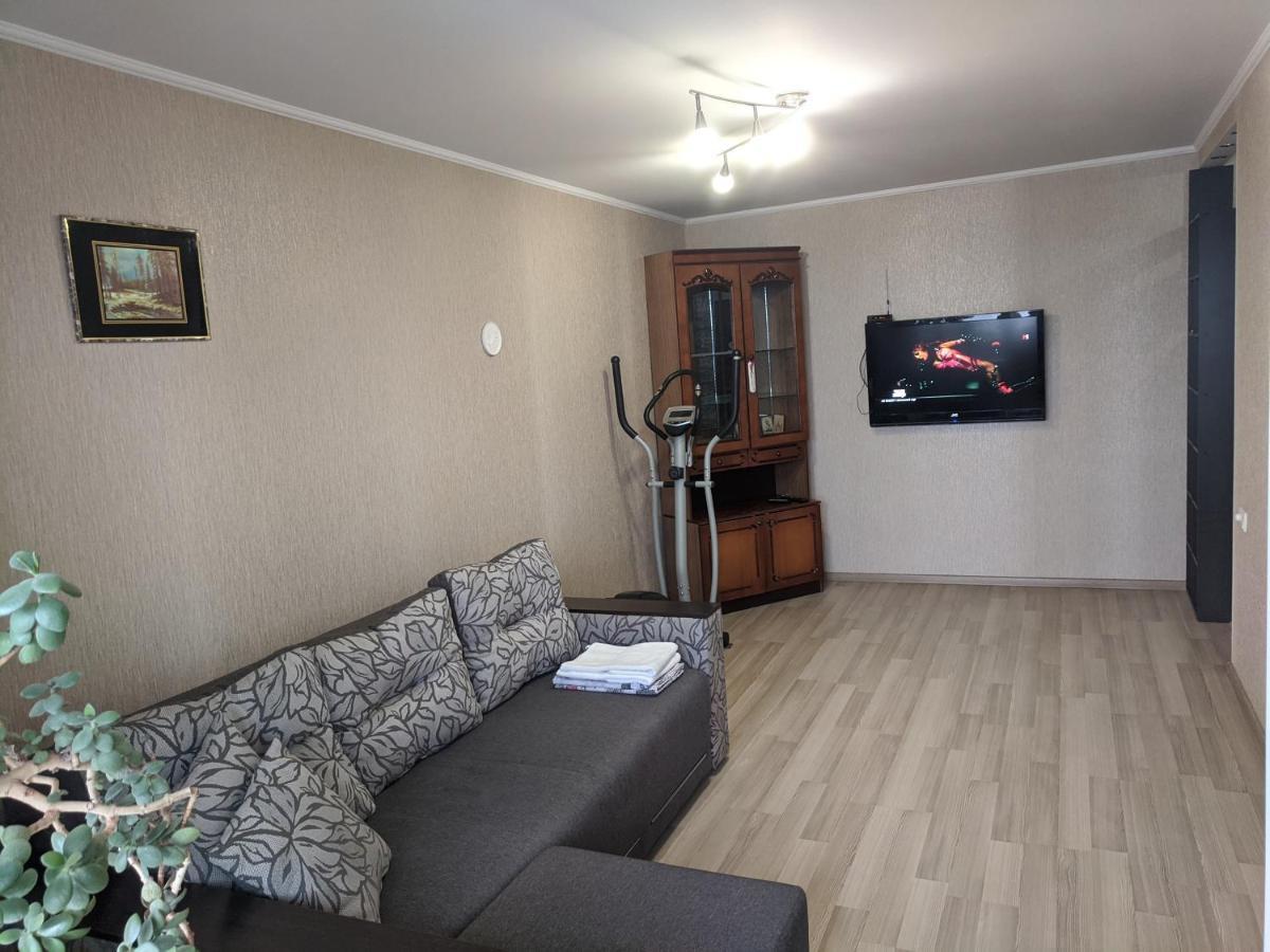 Apartment With Balcony On Peremohy Avenue 43 *