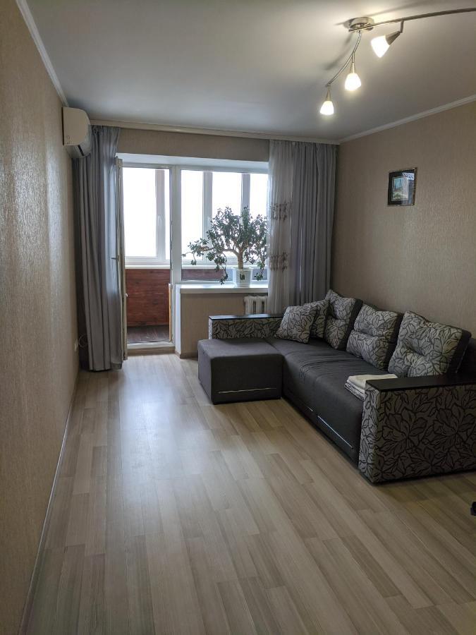 Apartment With Balcony On Peremohy Avenue 43 *